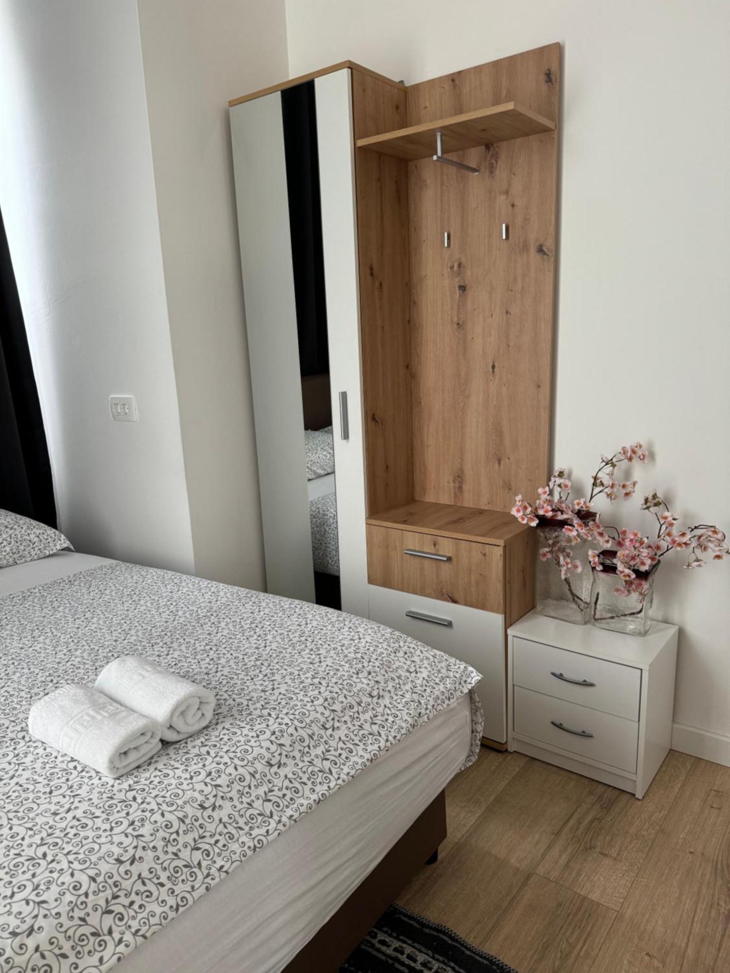 Two Bedroom Apartment N Split Exterior photo